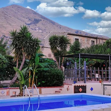 Casa Vacanze Fondaco Di Scillato Scillato  Kültér fotó