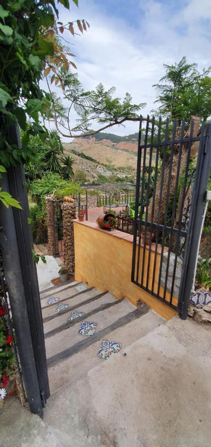 Casa Vacanze Fondaco Di Scillato Scillato  Kültér fotó