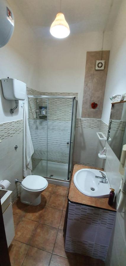 Casa Vacanze Fondaco Di Scillato Scillato  Kültér fotó
