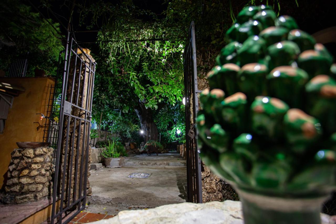 Casa Vacanze Fondaco Di Scillato Scillato  Kültér fotó