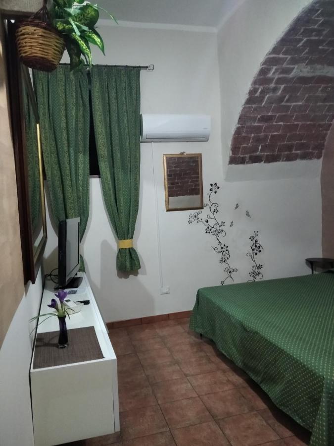 Casa Vacanze Fondaco Di Scillato Scillato  Kültér fotó