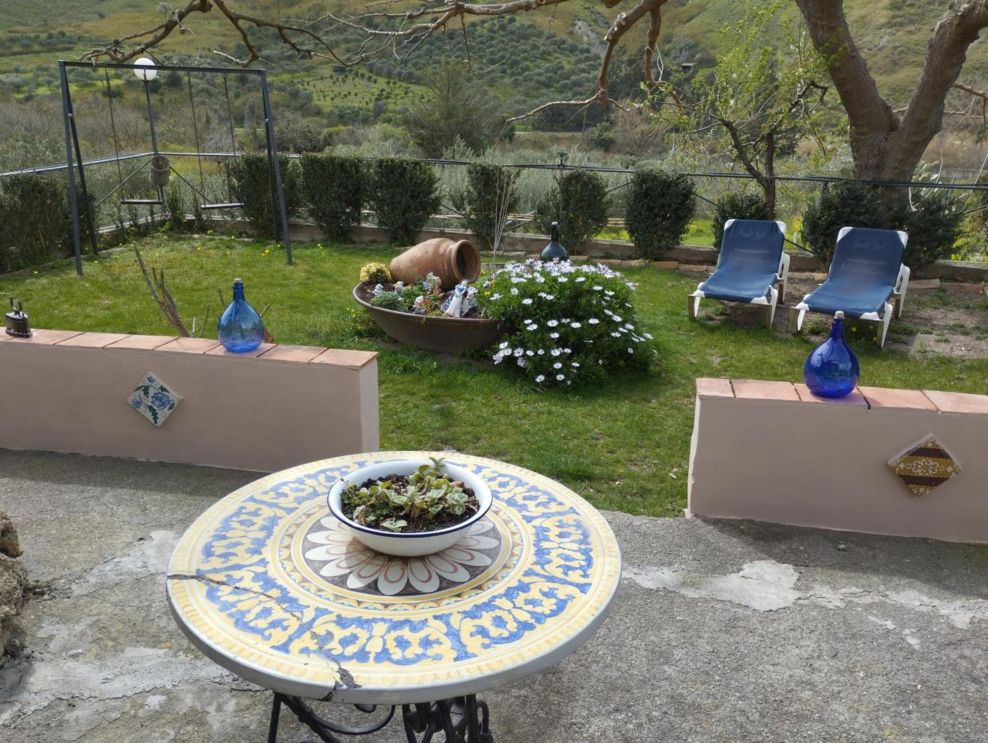 Casa Vacanze Fondaco Di Scillato Scillato  Kültér fotó