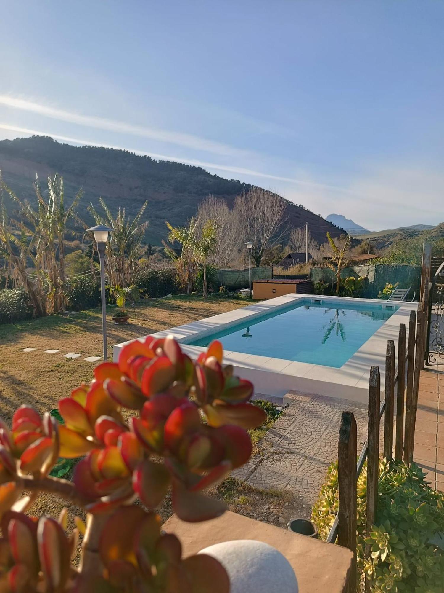 Casa Vacanze Fondaco Di Scillato Scillato  Kültér fotó
