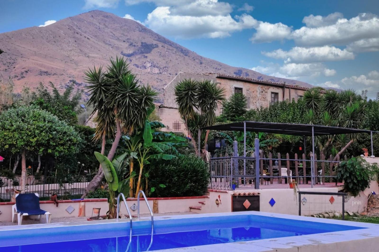 Casa Vacanze Fondaco Di Scillato Scillato  Kültér fotó